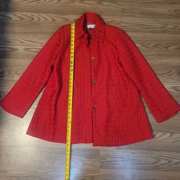 Vintage Red Textured Jacket - Picture 8 of 10